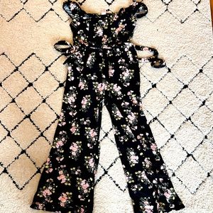 Super cute NOBO XXXL Floral Jumpsuit!  Perfect for SPRING!